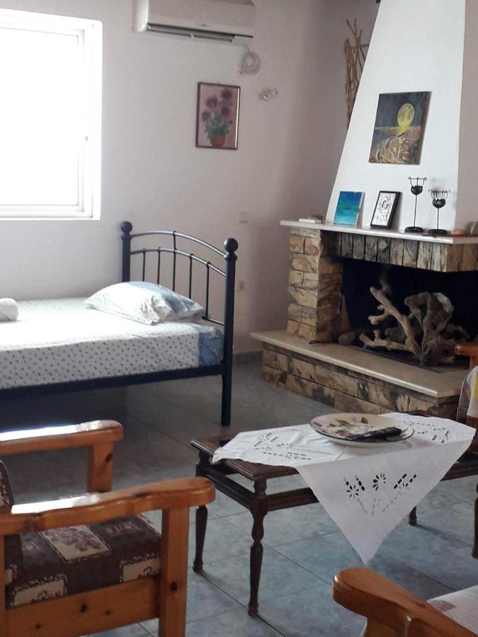 Giota & Antonia Apartments Koróni エクステリア 写真